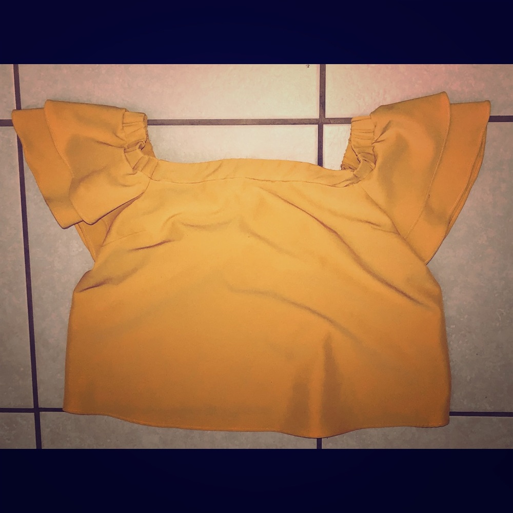 Off shoulder shirt